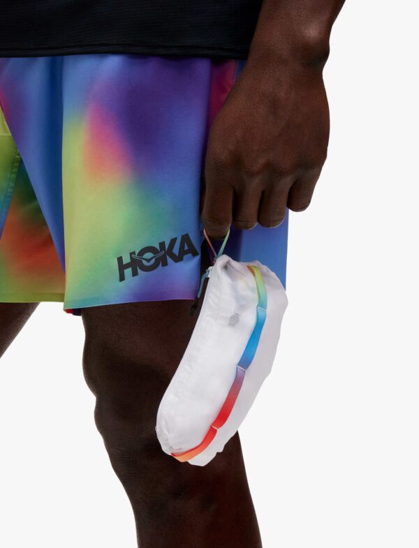 M HOKA Ultralite Jacket - מעיל רוח הוקה סקייפלואו לגברים לבן/מולטי