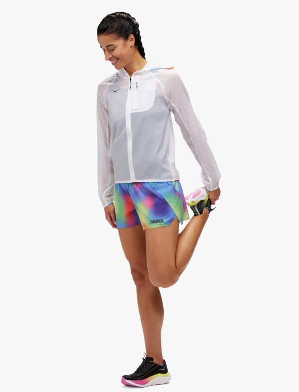 W HOKA Ultralite Jacket - מעיל רוח הוקה סקייפלואו לנשים