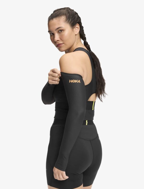 U HOKA AIROLITE ARM SLEEVES – שרוולי ידיים הוקה אירולייט לריצה