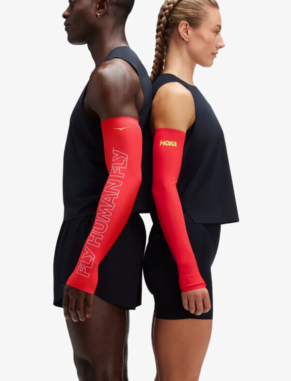 U HOKA AIROLITE ARM SLEEVES – שרוולי ידיים הוקה אירולייט לריצה