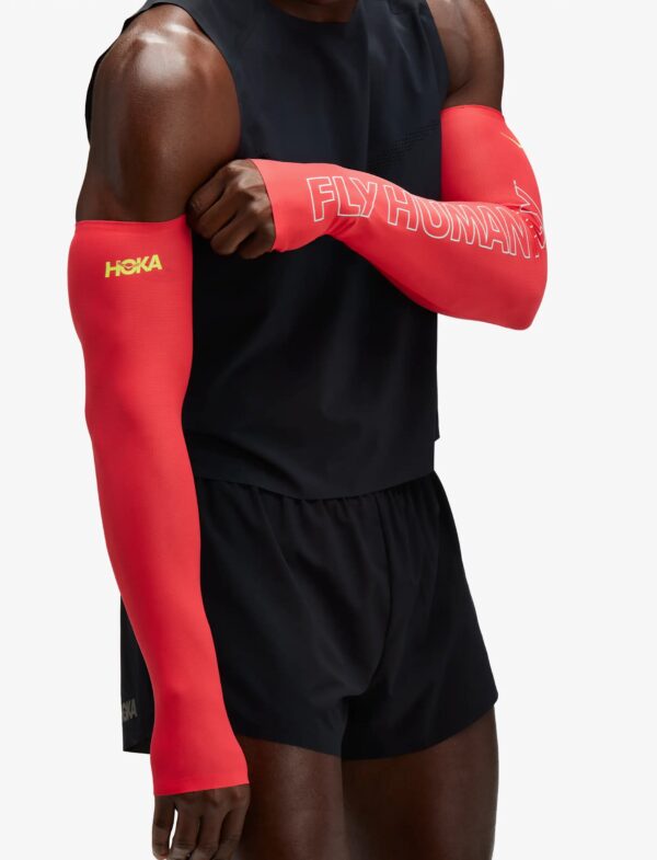 U HOKA AIROLITE ARM SLEEVES – שרוולי ידיים הוקה אירולייט לריצה