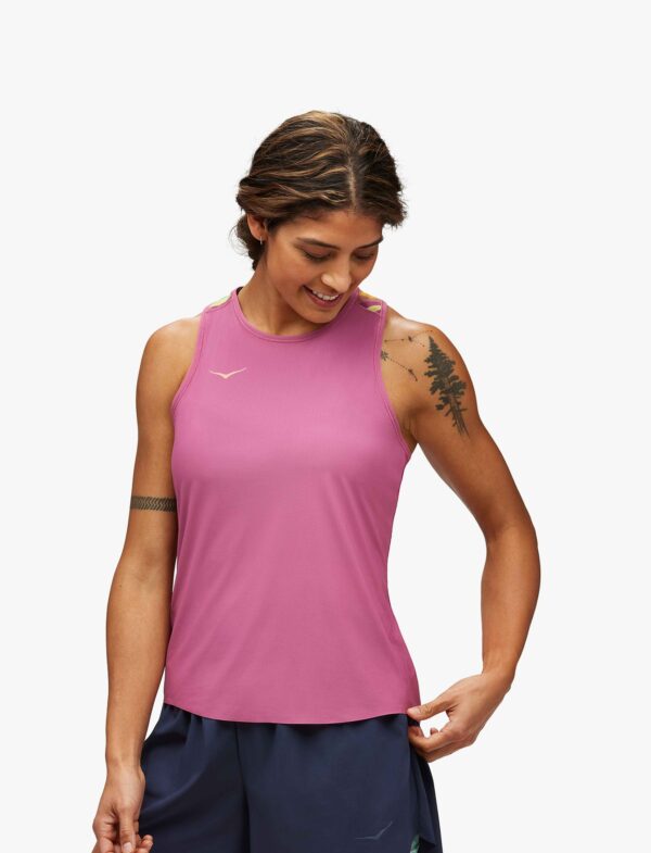 גופיית ריצה הוקה אירולייט לנשים - W HOKA AIROLITE RUN TANK