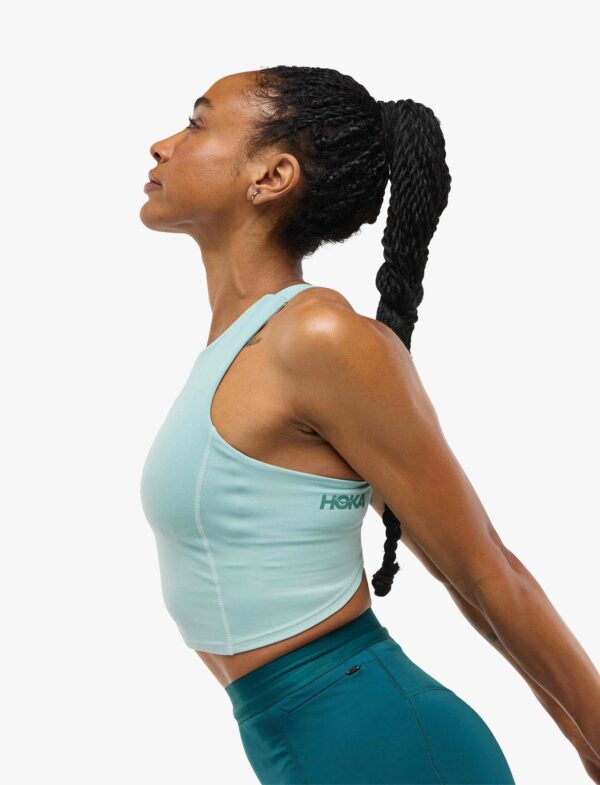 חזיית ריצה הוקה HOKA ELARO CROP BRA