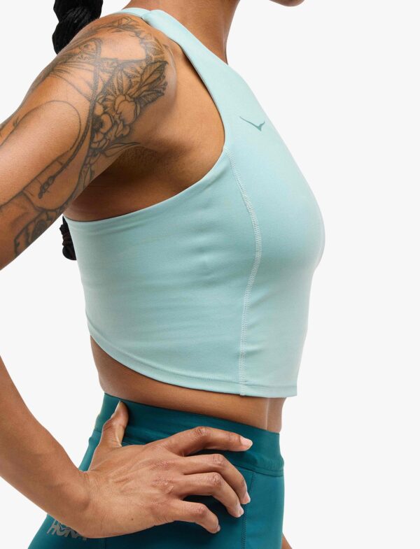 חזיית ריצה הוקה HOKA ELARO CROP BRA