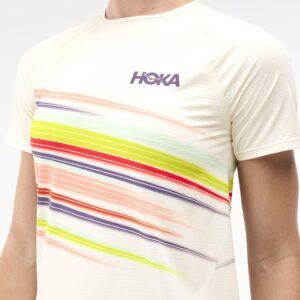 HOKA W RACE DAY SHORT SLEEVE - חולצת ספורט הוקה לנשים
