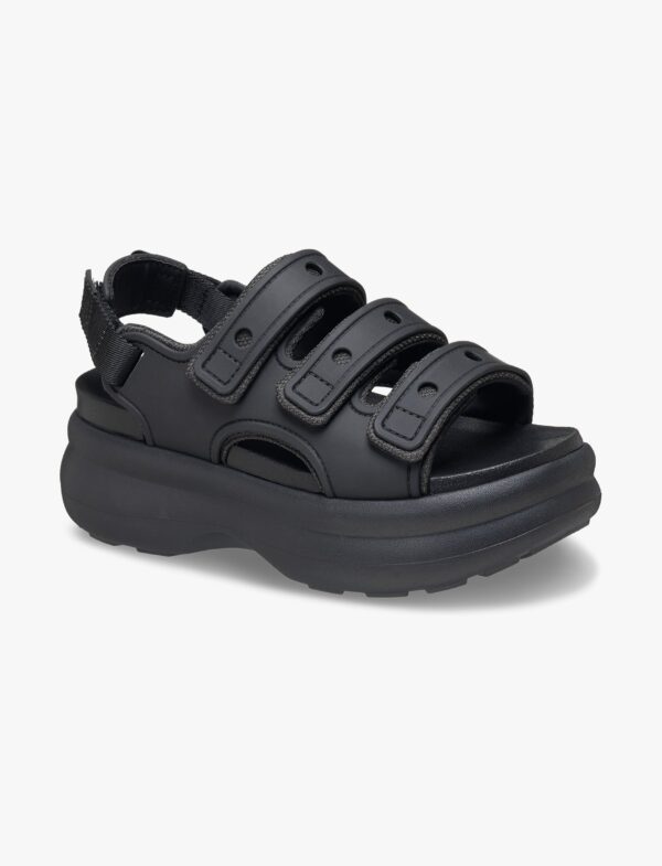 Crocs Soho Frosted Sport Sandal - סנדלי פלטפורמה קרוקס סוהו לנשים בצבע שחור