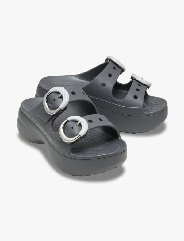 Crocs Saturday Platform Dipped Buckle Sandal - סנדלי פלטפורמה קרוקס לנשים בצבע אפור קרבון