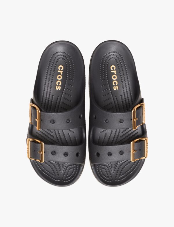 Crocs Saturday Metallic Buckle Sandal - סנדלי קרוקס לנשים בצבע שחור