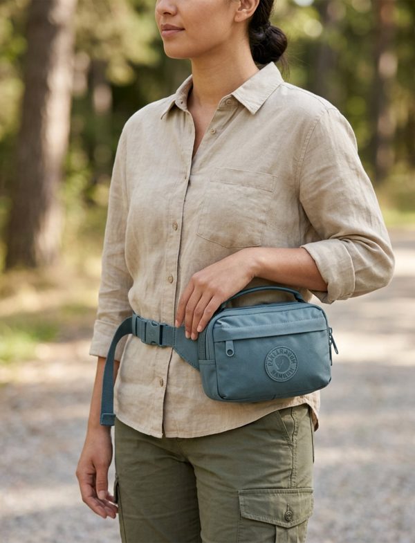 Kanken No. 2 Hip Pack - פאוץ' קנקן בצבע ערמון