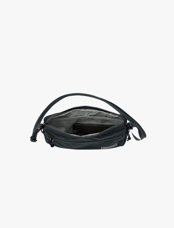 Kanken Vardag Pocket Large - תיק צד קנקן בצבע שחור