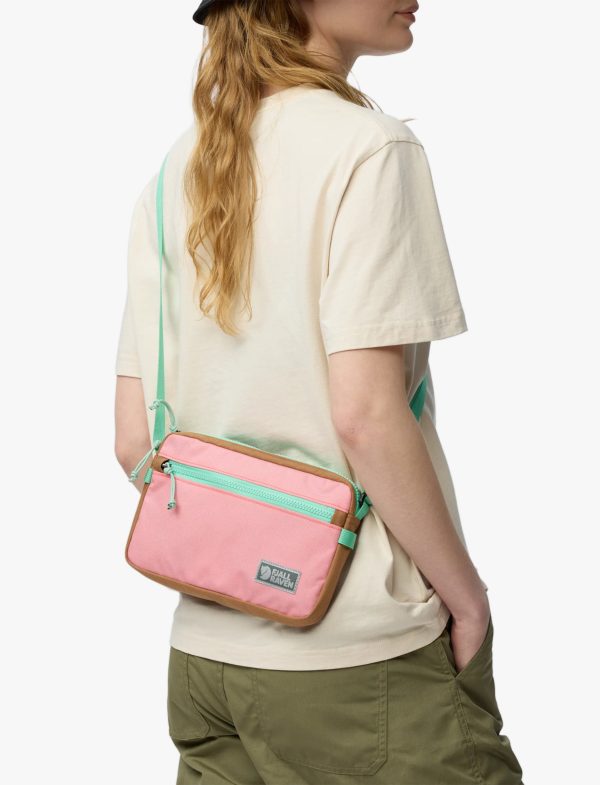 Kanken Vardag Pocket Large - תיק צד קנקן בצבע שחור