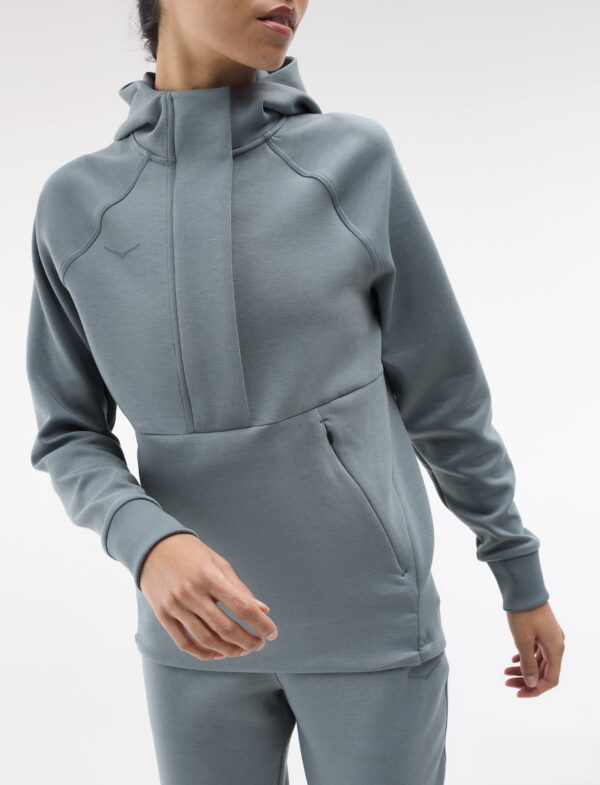 Hoka Essential Recovery Hoodie - סווטשירט הוקה לנשים בצבע כחול צפחה