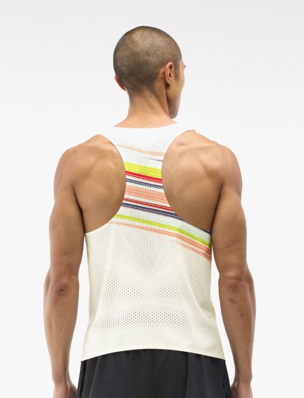 Hoka Race Day Singlet - גופיית ספורט הוקה לגברים בצבע אלבסטר פלייר